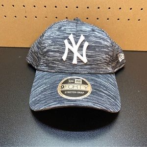 New Era New York Yankees Hat Stretch Snap Gray 9FORTY MLB Adult Cap